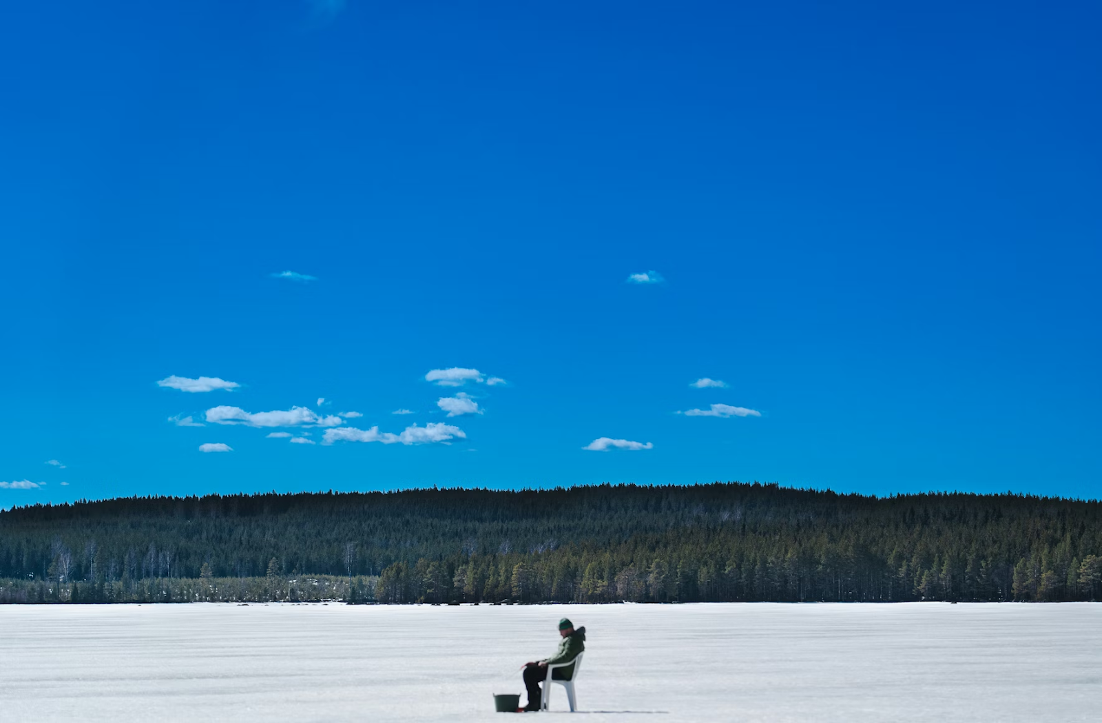 Як зібратися на зимову риболовлю: 7 корисних речей